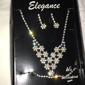 Pearl and diamonds set
